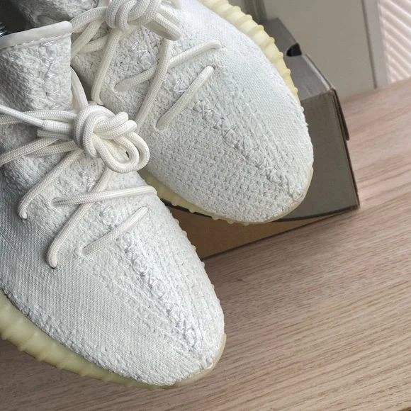 Adidas Yeezy Boost 350 V2 Cream White/Triple White- SZ 7 M- W 8.5 - Picture 11 of 16